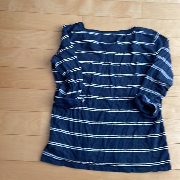 Hollister striped top - Picture 4 of 4